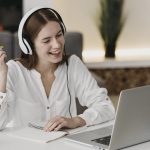 Свой курс вместо уроков: как репетитору упаковать программу года в цифровой продукт